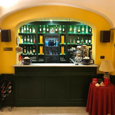 Mh Hotel ואראצה מראה חיצוני תמונה
