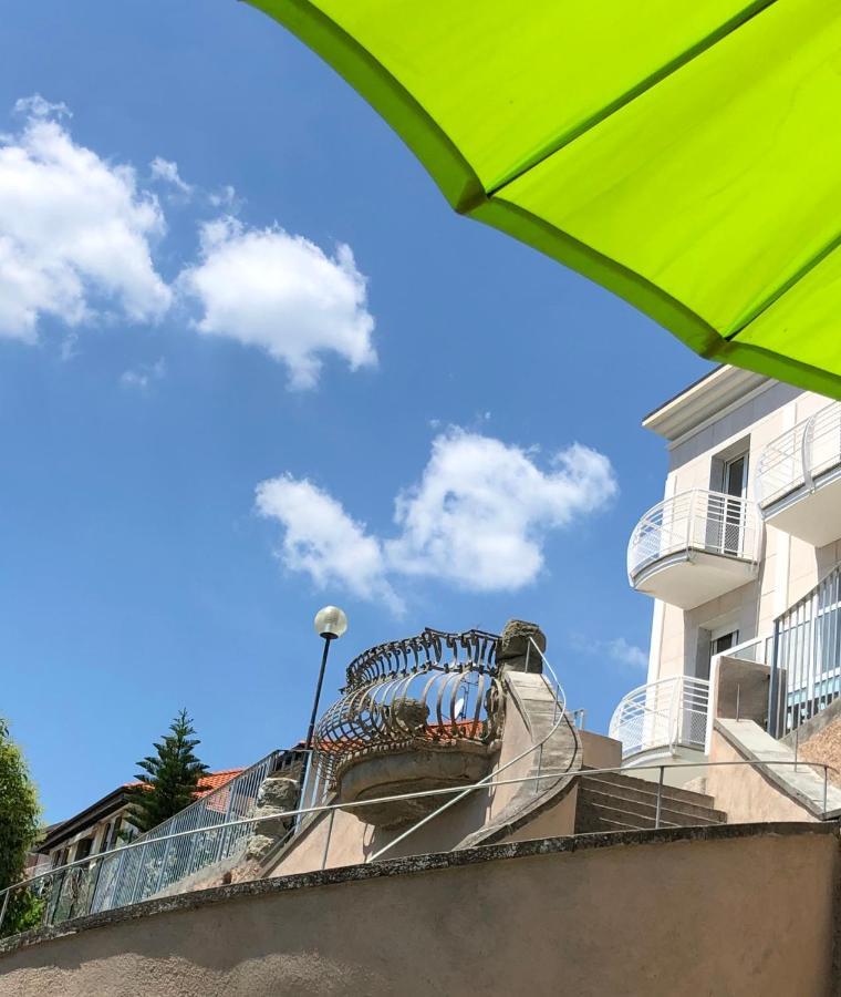 Mh Hotel ואראצה מראה חיצוני תמונה