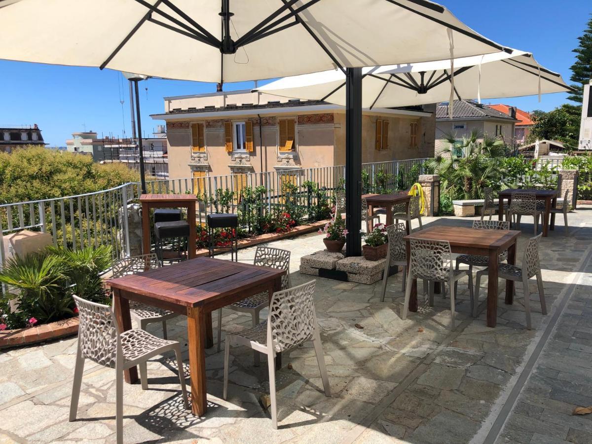 Mh Hotel ואראצה מראה חיצוני תמונה