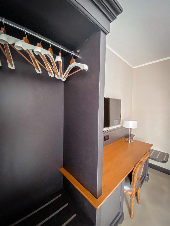 Mh Hotel ואראצה מראה חיצוני תמונה