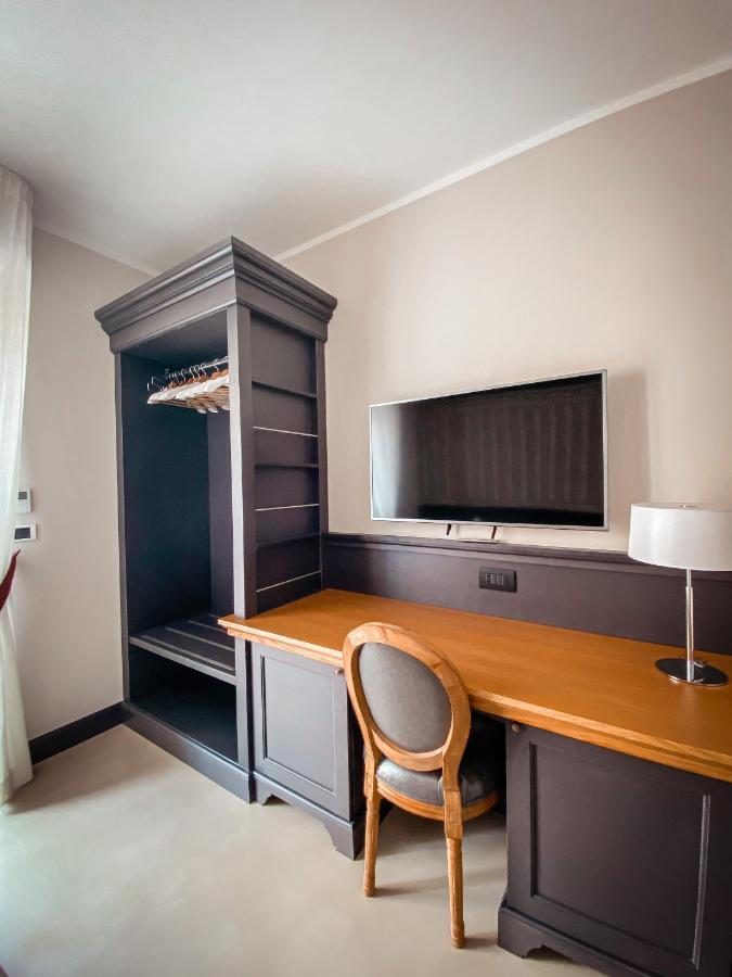 Mh Hotel ואראצה מראה חיצוני תמונה
