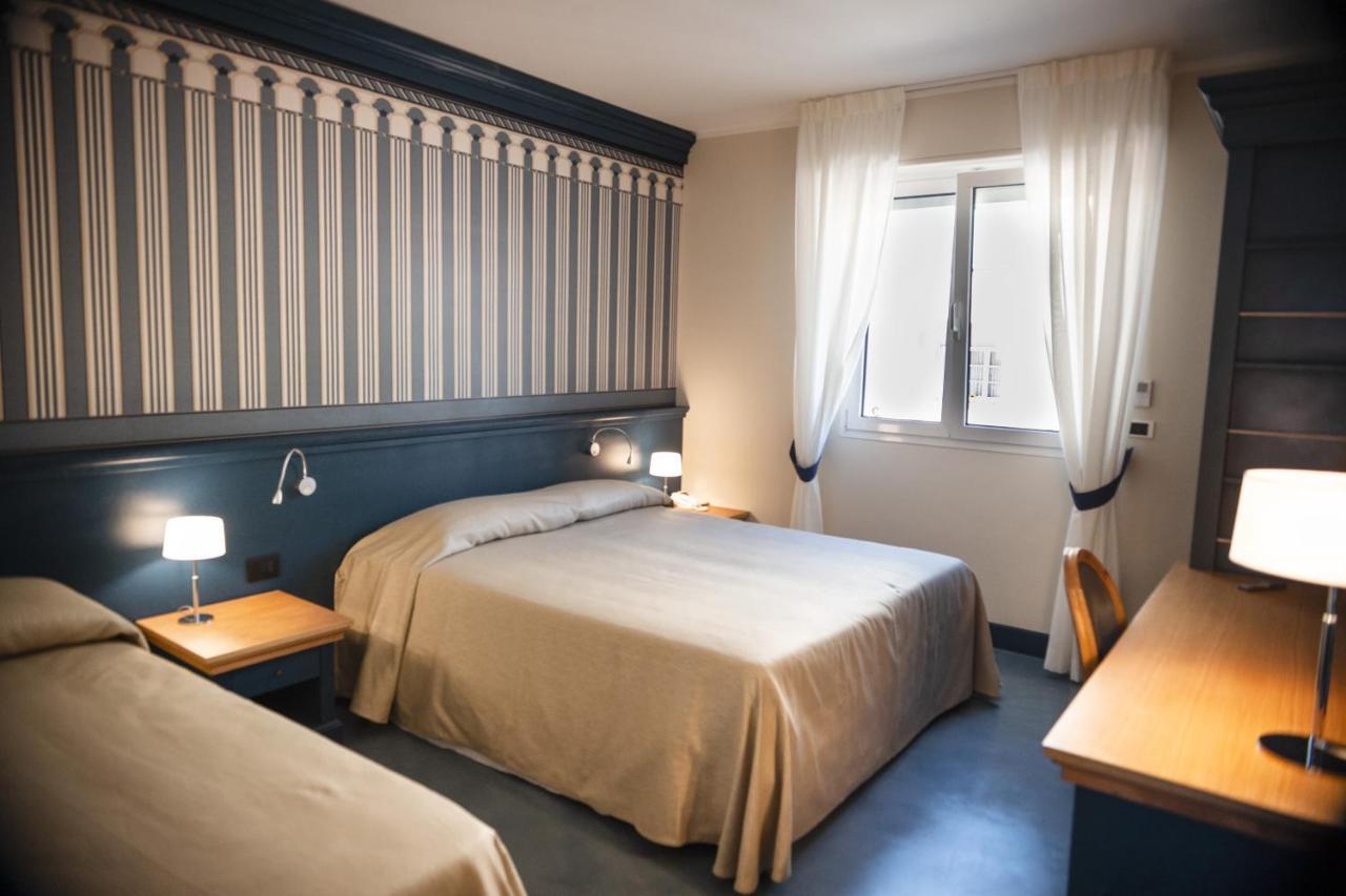 Mh Hotel ואראצה מראה חיצוני תמונה