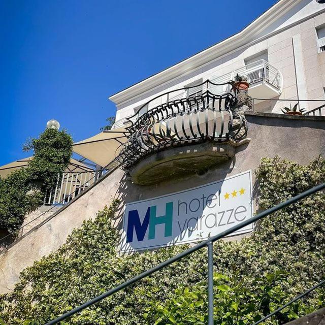 Mh Hotel ואראצה מראה חיצוני תמונה